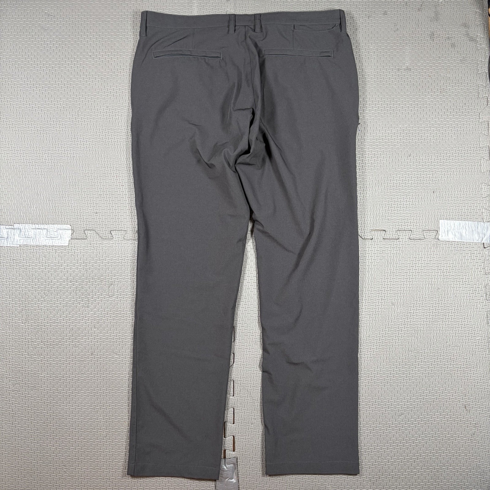 Bluffworks Pants Mens 38x34(33) Envoy Lightweight Travel Chino Regular Tech Euc — image 4 of 8